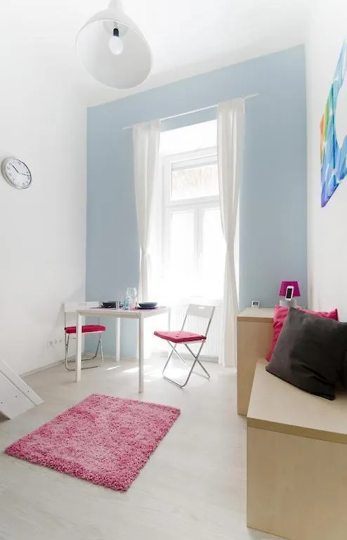 Prime Location Stylish Flats Apartment Budapest Hungary