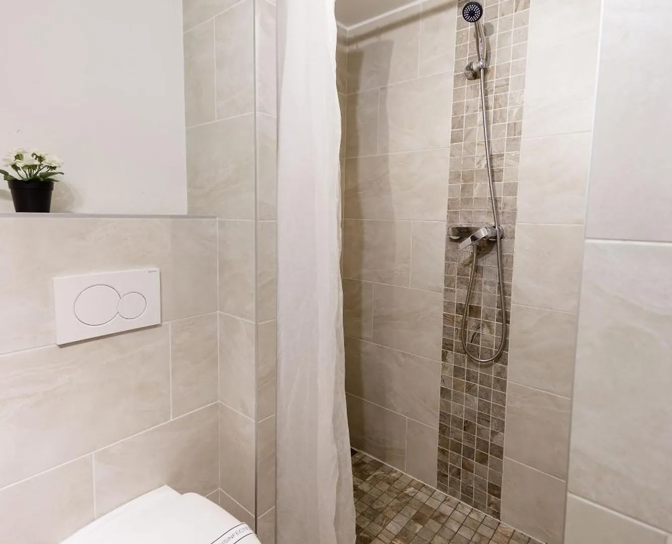 Prime Location Stylish Flats Apartment Budapest Hungary